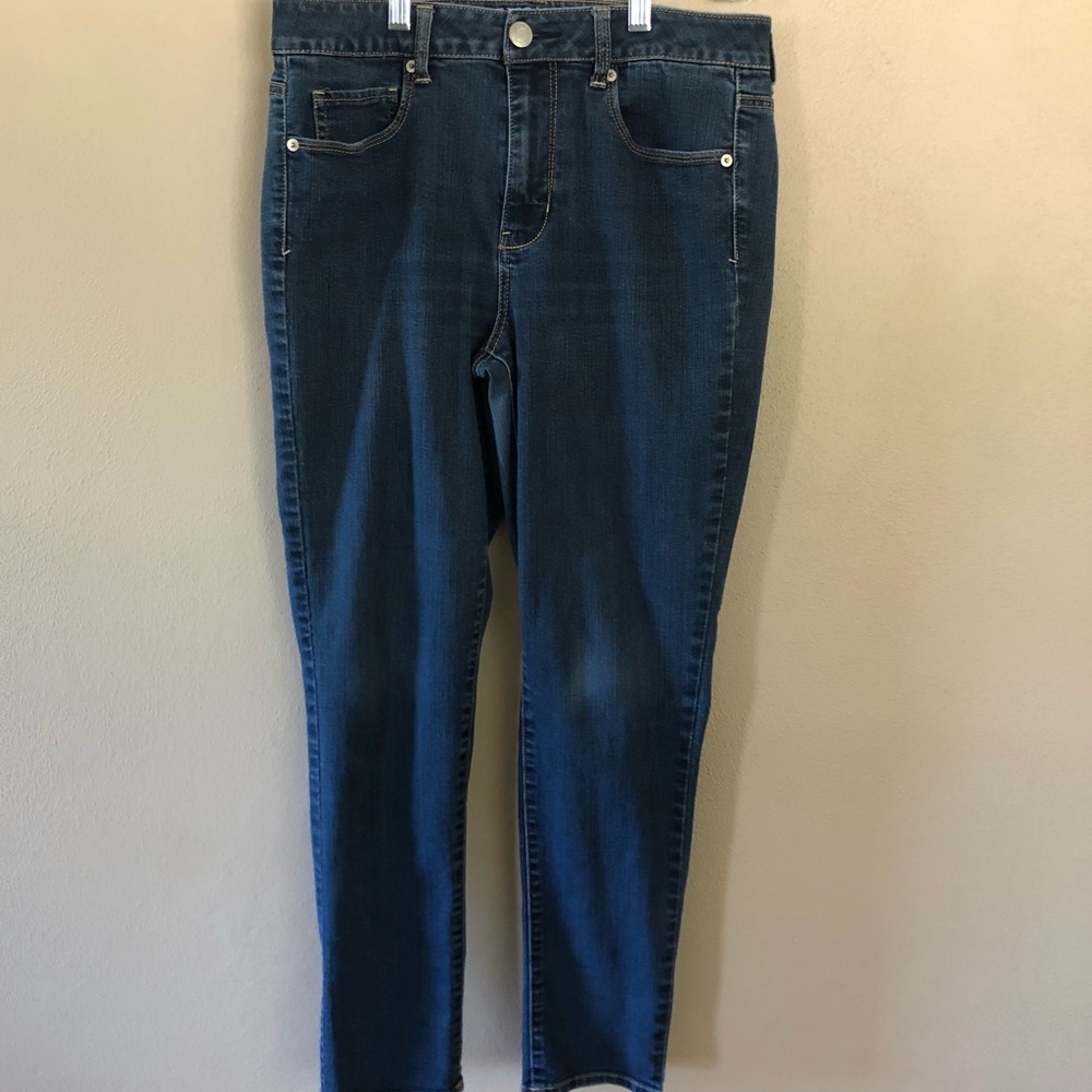American Eagle Hi-Rise Skinny Jean.